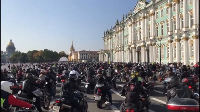 Закрытие мотосезона 2020 I на Дворцовой площади смотреть онлайн