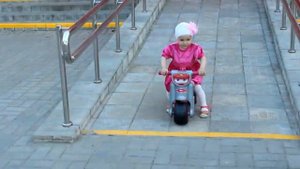 Детский Мотоцикл Каталка. Розовая Машинка для Девочек. Pink Bike for Girls