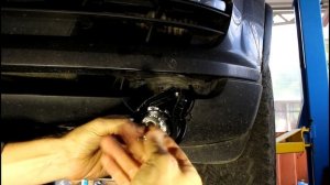 Замена переднего левого ПТФ на АУДИ Q7 2006 AUDI Q7 3,0 дизель