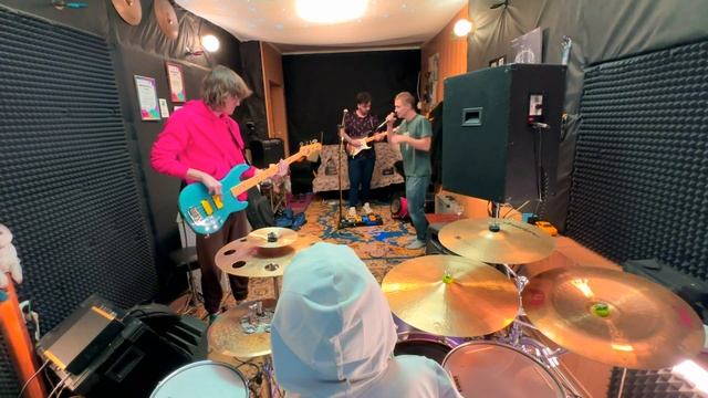 Репетиция Там Тепло, перед концертом. ?Посылка пришла. смотреть онлайн