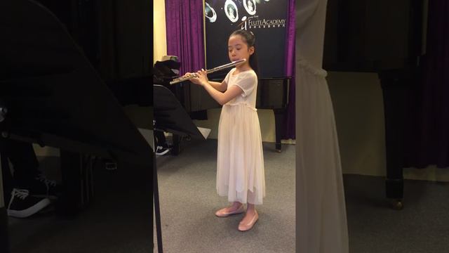 Siciliano from Sonata No.2 in E major - J.S. Bach BWV 1031 By Josephine Chen смотреть онлайн