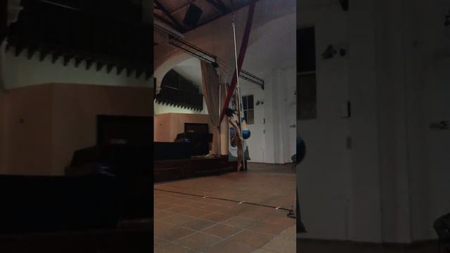 Swinging Pole. VI Recital Fly Dance смотреть онлайн