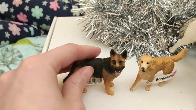 Распаковка фигурок  шляйх ?? обзор  собак schleich хаски немецкая овчарка золотистый ретривер