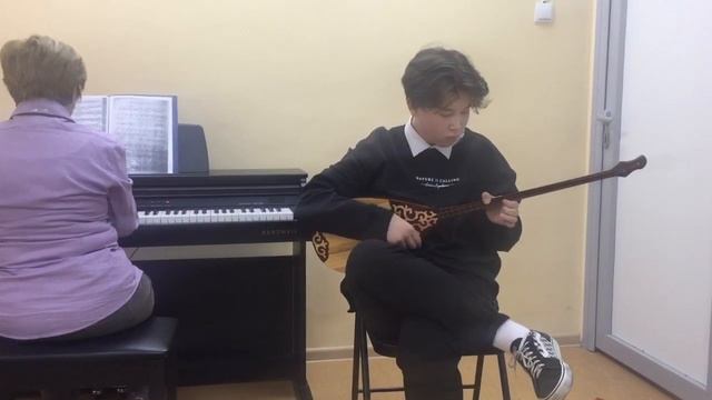 Құлмахан Шерхан "Латвия халық полькасы" смотреть онлайн