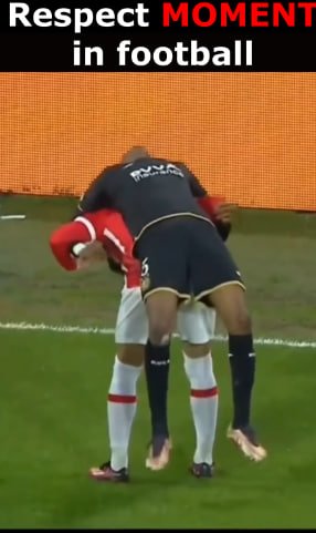 RESPECT MOMENT IN FOOTBALL