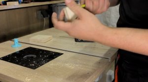 Инструмент для разметки параллельно краям. Столярный рейсмус своими руками.