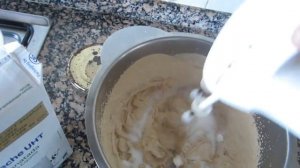 gelatera heladera icecream maker philips hr 2302 y batedora batidora mixer hr1456