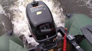 Мотор HDX 5 R series и лодка АКВА 3200С глис вдвоём в пол газа.