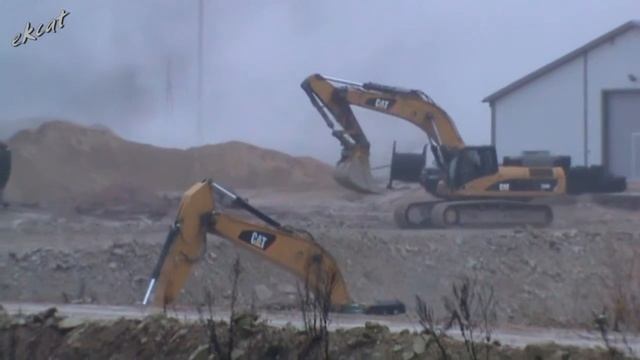 Дорога. CAT 330DL. смотреть онлайн