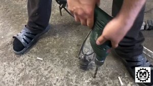 Замена заводской шаровой Дэу Ланос, выбиваем заклепки / Ремонт Daewoo Lanos своими руками