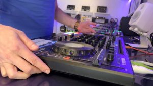 Reloop Mixon 8 | Unboxing @ AudioLevel