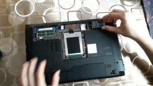Распаковка и установка SSD для ноутбука lenovo B570e.