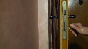 Чем нельзя смазывать замок