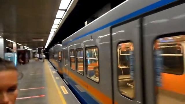 Lakoni live. Метро Аксарай Стамбул)