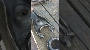 Gm clutch fork and throw out bearing correct install