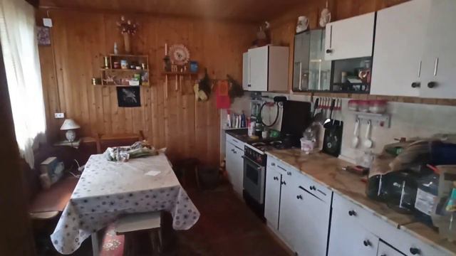 Дача на берегу водоема