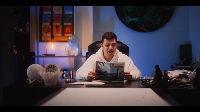 Папа почитай мне сказку - Ислам Ильдарович - про Тиранозавров.