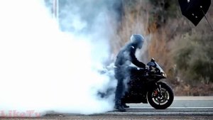 Yamaha R1