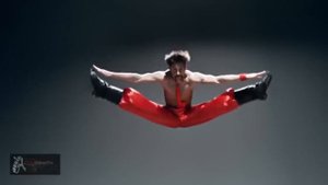 А у девчонок ветерок дует, дует между ног :)))) . HD качество