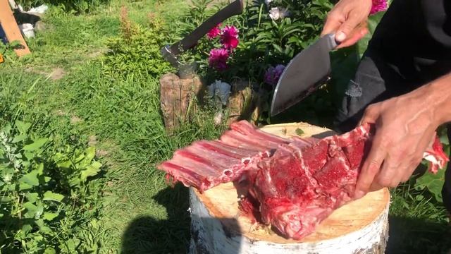 НОЖ ТЯПКА ПРОТИВ КОСТЕЙ ГОВЯДИНЫ | ДЛЯ РАЗДЕЛКИ МЯСА НОЖ НОВИНКА СЕРБСКИЙ | ЛЮБО ДЕЛО УТРО В ДЕРЕВН смотреть онлайн