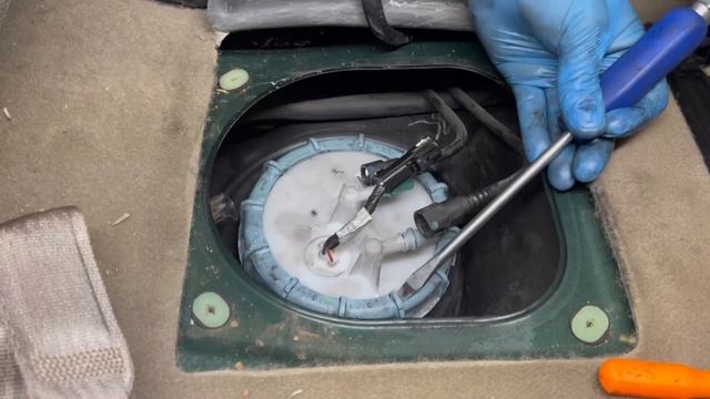 How To Ford Escape Fuel Pump Replacement/Fuel Pump Location Ford Escape/Ford Crank No Start смотреть онлайн