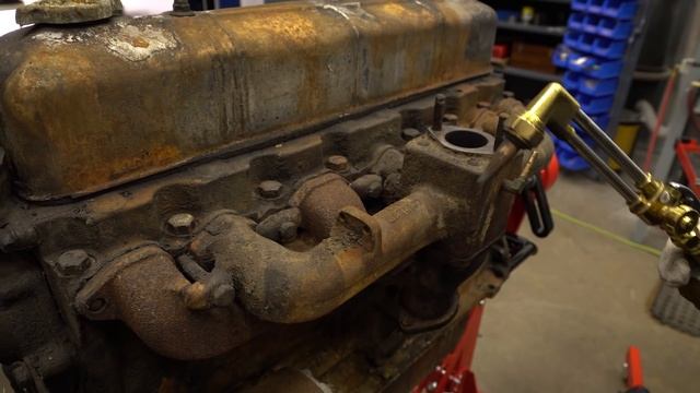 Disassembling our crusty Chevy "Stovebolt 6" engine project | Redline Update #25 смотреть онлайн
