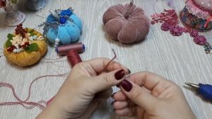 Очаровательные игольницы-тыковки украсят собой любой рабочий стол швеи! DIY pumpkin pincushion!