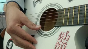 учусь играть на гитаре. упражнения для Большого пальца