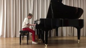 И.С.Бах "Фантазия До минор", исп.Гурова Дарья фортепиано(4 класс ДШИ №2 г.Раменское, ф-л Юровский)