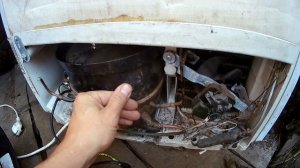 Холодильник Ariston CISBCS 333/B встройка не морозит.