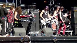 Michael Schenker Group - Doctor Doctor - High Voltage 2011