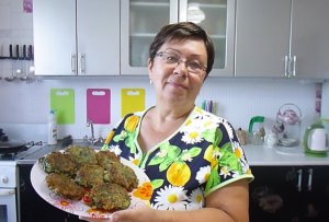 МОЯ ЛЕТНЯЯ КУХНЯ. НЕОЖИДАННО ВКУСНЫЕ КОТЛЕТКИ ИЗ СВЕКОЛЬНОЙ БОТВЫ