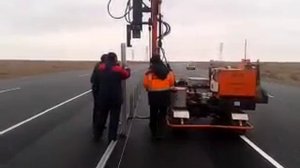 GAYK Забивание столбиков через асфальт