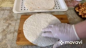 Кесадилья с курицей и овощами.