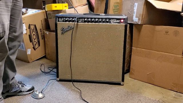Super Fun 1964 Fender Super Reverb vintage speaker recones, Part 3...Sound check! смотреть онлайн