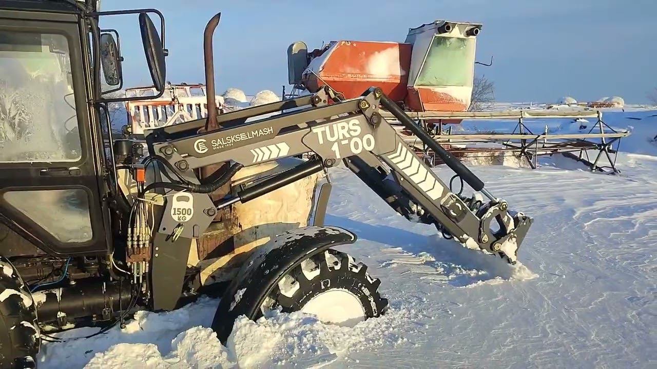 МТЗ-82 не смог преодолеть сугроб. смотреть онлайн