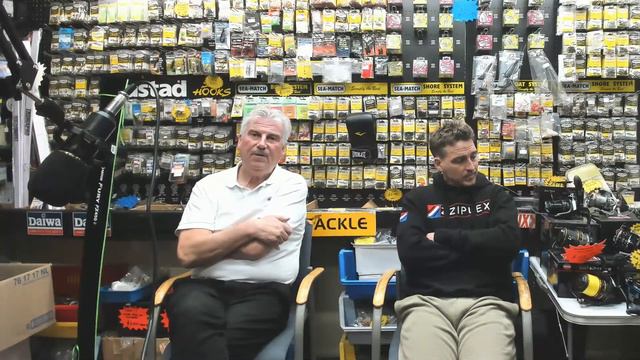 Father and Son live in the shop, Q and A смотреть онлайн