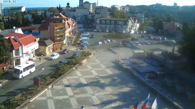Вебкамера "Площадь Советская". Запись 03.10.2016 16:00:16 смотреть онлайн