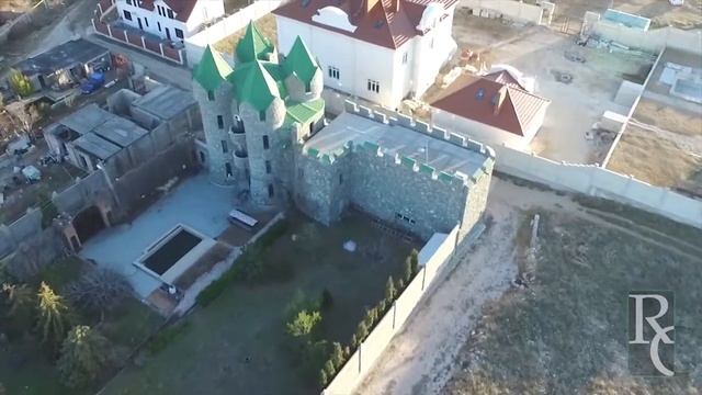 Дом Замок в бухте Казачьей (36 000 000 руб.)