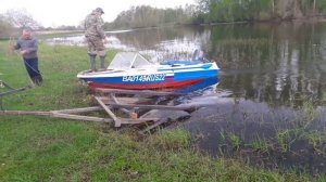 Спуск на воду лодки Крым и ямаха 30. Самосвальный прицеп.