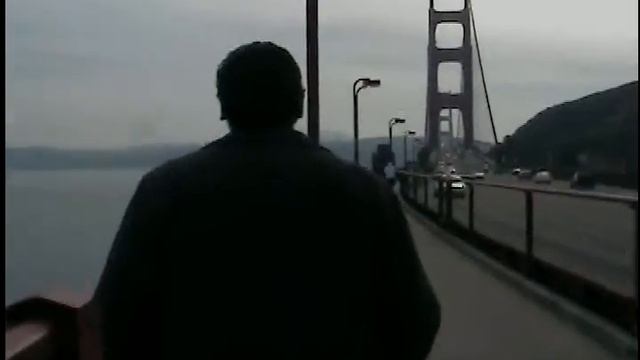 Walking Onto the Golden Gate Bridge смотреть онлайн