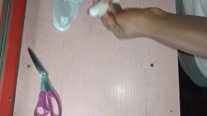 How to make tampon from a pad at home.