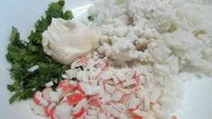 Рисовые тефтели с крабовыми палочками