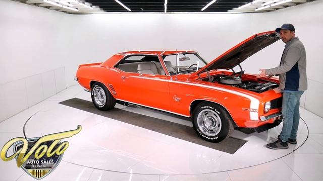 1969 Chevrolet Camaro SS 396 for sale at Volo Auto Museum (V18790) смотреть онлайн