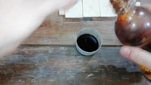 Поделки из дерева.  Сделал из ящика и веток полезную вещь для мастерской.