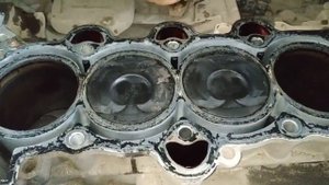 Снял ГБЦ мотора 1,6 GDI G4FD на Hyundai Avante MD