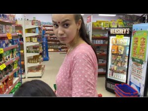 Наш вечер после утомительной дороги. Покушали пани пури и отправились в магазин за мороженым