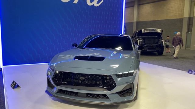 2024 Vapor Blue S650 Ford Mustang GT смотреть онлайн