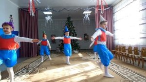 Танец кукол - Петрушек.