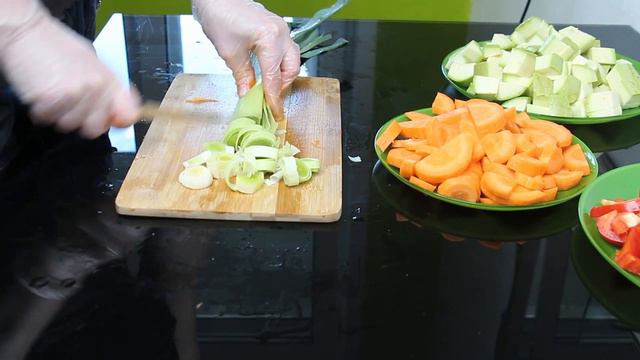 Курица в устричном соусе